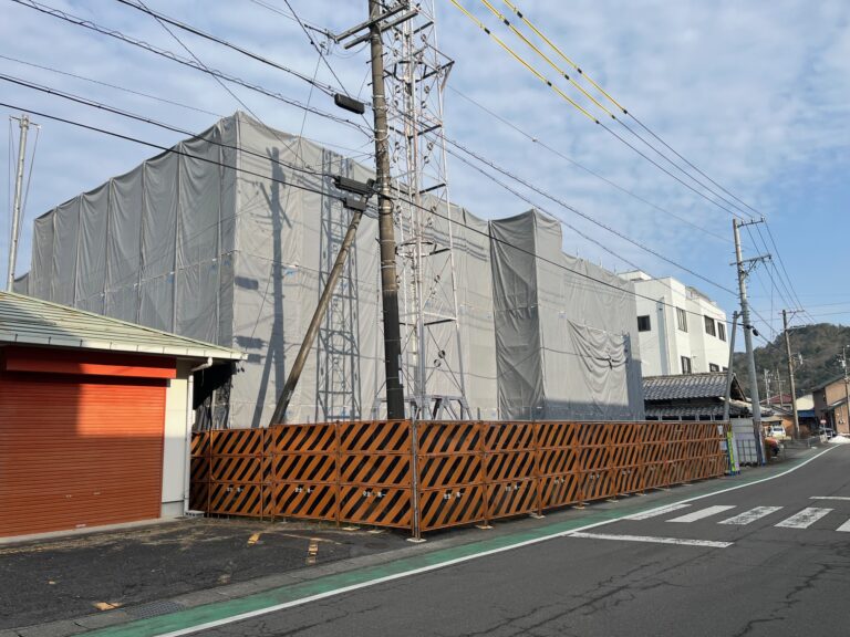 高野倉庫の解体工事　（公共工事）